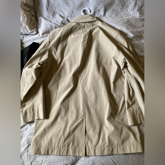 Men’s Size Medium Hugo Boss Trench Coat - Picture 4 of 6